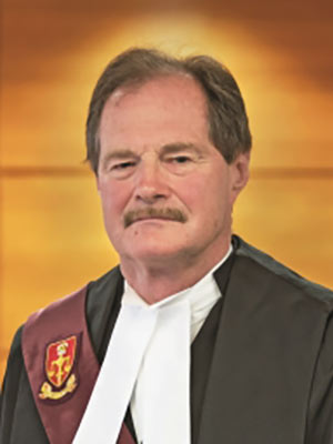 L&rsquo;honorable B. Richard Bell