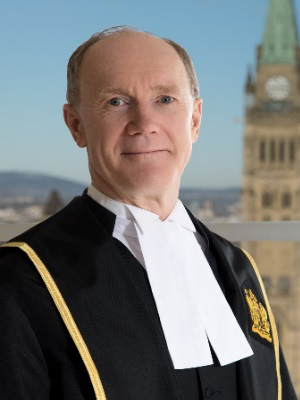 L&rsquo;honorable Paul Crampton